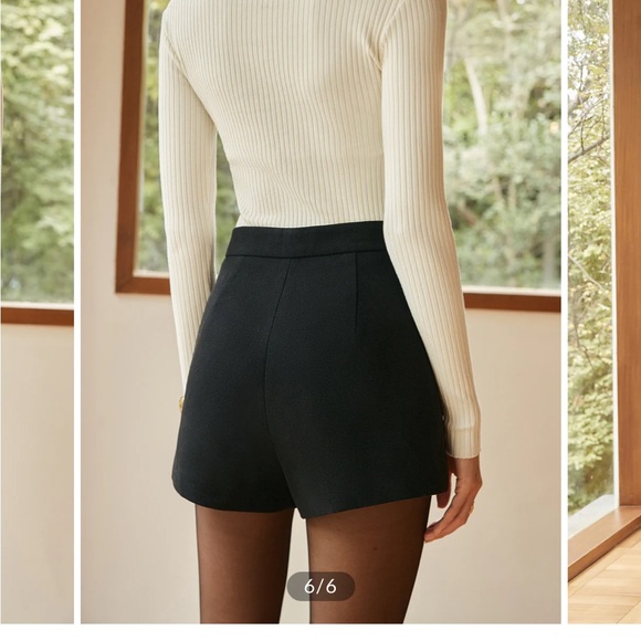 High-Waist Zipper Shorts - Black - Picture 3 of 5